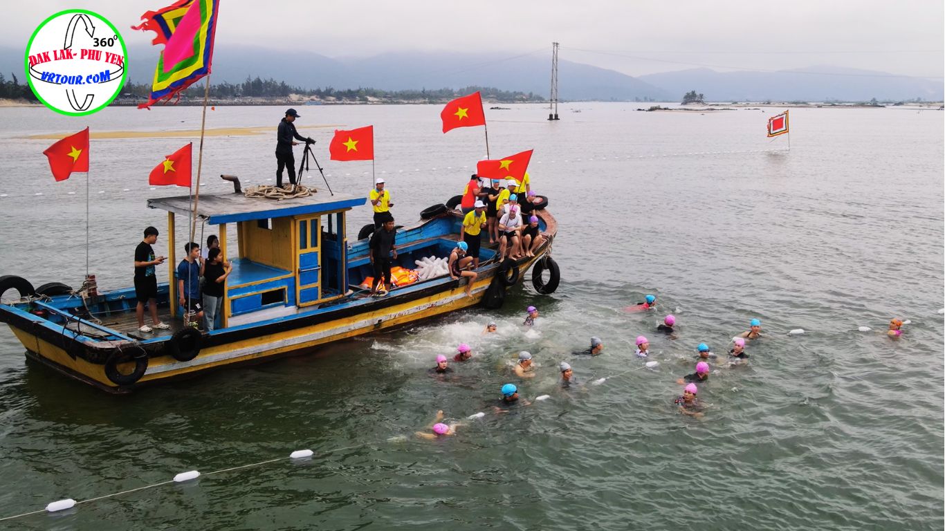 Lễ hội truyền thống Sông nước Đà Nông